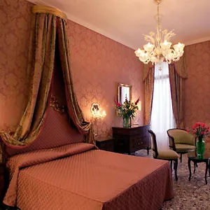 Casa Pisani Canal Venetië
